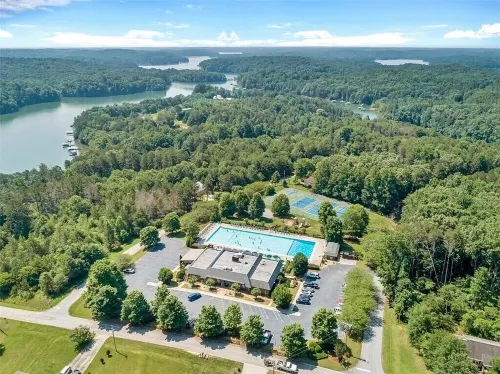 Zoka - A Luxe Modern Cabin Near Clemson w/ Hot Tub - Lake Hartwell
