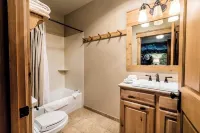 Cozy cabin #1 & AC, WiFi in Almo ID by City of Rocks National Park