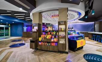 Tru by Hilton Goodyear Phoenix West