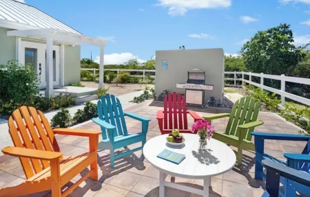 CorkTree Villa: 2 BDR