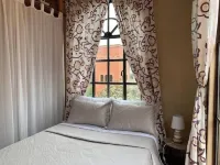 Villa piscine chauffée PV,Clim,3sdb,4ch,Staff disp Hotel a Bouzama