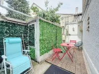 House 6 bedroom champagne residence