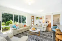 Beautiful Renovated Palm Cottage in fabulous Goolwa Beach