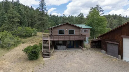 Hot Tub & Mtn Views - Peaceful Pagosa Springs Retreat Minutes to Town  & Trails