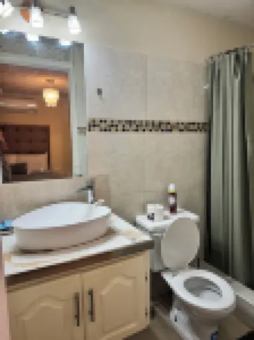 Charming 1-bedroom apartment in brilliant St James with AC, WiFi Hotels in 