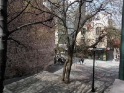 Bell Hoste Situated at the navel of Plovdiv - at the foot of the Ancient Archite
