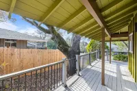 3 BR Home - Close to Highway & Amenities Hotels in Cameron Park