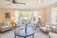 Bright, Cozy, and Just Minutes to the Best of Raleigh