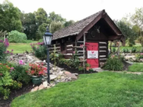 LINVILLE MOUNTAIN BARN LOFT on WEDDING VENUE, Hot Tub, FARM,close to attractions