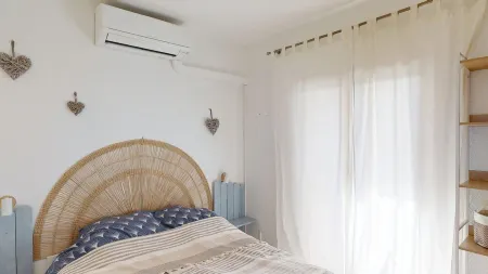 Incredible sea view-beach 300m away-pool-parking-fully renovated-2 bedrooms