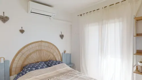 Incredible sea view-beach 300m away-pool-parking-fully renovated-2 bedrooms