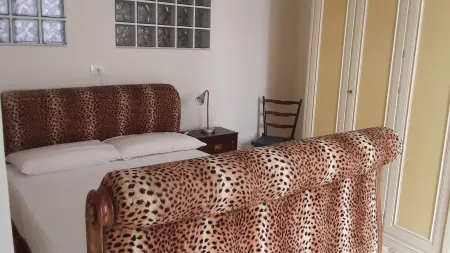 Casa Love. Maison de Vacances en Sicile. Idéal Pour Grande Famille, vue sur mer Отели рядом с достопримечательностью «Piazza Duomo»