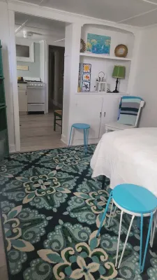 CHARMING , NEW RENO, STUDIO APT.MTHLY RENTAL JUNE START - 1 1/2 BLOCKS TO BEACH