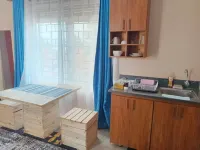 Cozy 1-bedroom apartment in awesome Jinja with WiFi فنادق في 