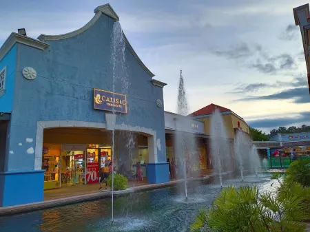 DISNEY Themed Playhouse Tampin with Giant Slide@TAMPIN/MELAKA FREE MOVIES Отели в г. Tampin