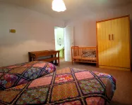 Maison Familiale Dans un Écrin de Verdure Hotels in Clugnat