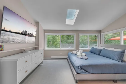 Secluded House by the Creek in charming Cresco Hotels in Price Township