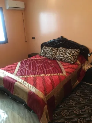 Apparently brand new in the center of town Hotel a Khenifra