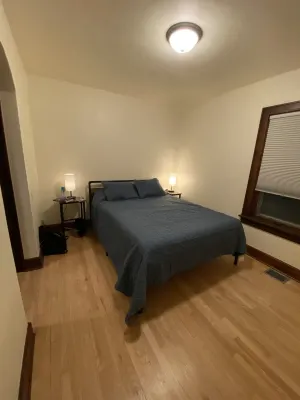 Recently Renovated Cozy House on Monona Bay with Lake Access