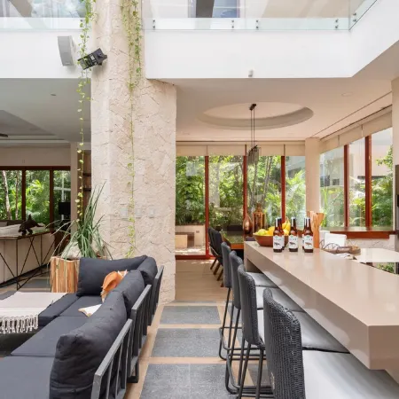 ¡TIKAL! Luxury 4BR Private Pool & Gym, 24/7 Security