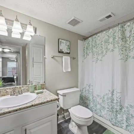 Stylish 1BR + pool Walk to Bars & Bites in the heart of Addison