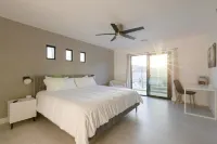 Private Resort, Heated Pool, Spa, Cabana