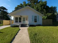 Brand New Cozy Cottage