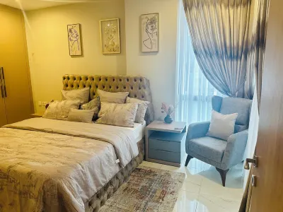 Modern corporate apartment in brilliant Accra with WiFi, AC, fitness room Hotels in Roman Ridge