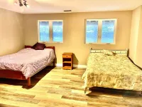 Cozy Bungalow Nestled atop North Shore Hay Bay, Napanee