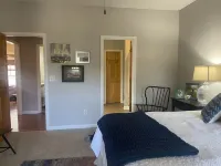 Lake Front house in quiet cove on Lake Sinclair Pets Allowed