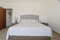 PH in Acapulco - Private Beach Club - Pool - WiFi