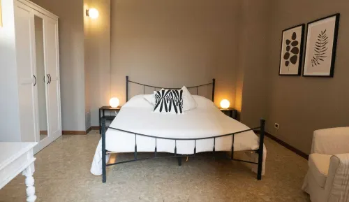 CASAROSA: aria condizionata, wifi, garage gratuito, animali ammessi