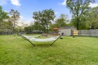 4BD Home - 3min to UND - Cozy Yard - Pingpong