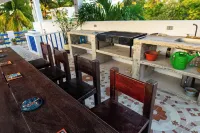 Charming 2-bedroom villa in wonderful Chuburná Puerto with WiFi, AC Hotels in Chuburna