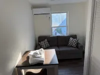 Charming 1-bedroom house with WiFi and AC in El Monte Hotels in El Monte