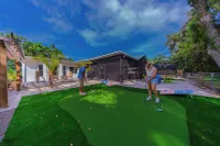 Heated Pool Sleeps 14-Near Srq, Ami, Beaches-Game Room-Outdoor Fun-Bunk Bed