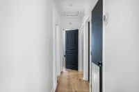 North Miami Charming Villa Pool, Ping Pong, Fire Pit, Grill, Gated, Near Beaches