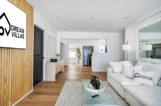 North Miami Clean & Cozy Home, Pool, PingPong, FirePit, BBQ, Gated, Near Beaches Hotels near Oleta River State Park