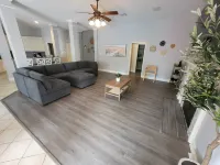 Spacious 5-bedroom king bed with a pool in wonderful Mission