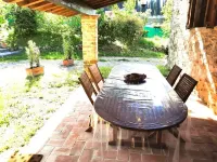 Tuscan Villa 15 min from Florence, Parking, Garden