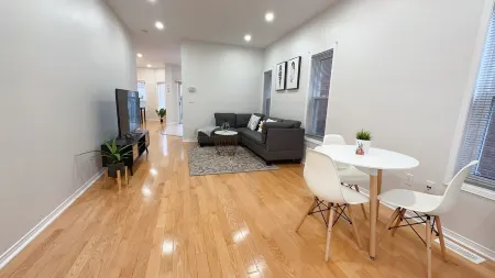 Beautiful Cozy Private House at Markham