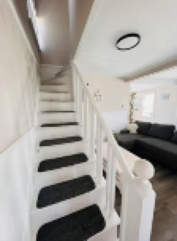 Welcome to your Cozy Oceanside Oasis! Sleeps 10! Water Access from the Backyard! Hotels in Portsmouth