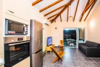 One of a kind! Superb villa, swimming pool, jacuzzi, sauna, open-air shower