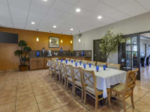 ベストウェスタン カッパー ヒルズ イン グローブのホテル