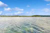 King Birch Lake Home, Unit 5 Hotels in Barnstead