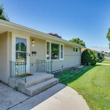 Large Backyard, Walk to Hospital: Sheboygan Abode!