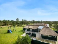 "Hothbrod" - 1.2km from the Sea - parking