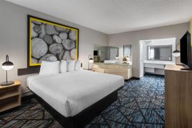 Super 8 by Wyndham Traverse City