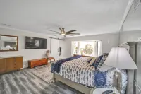 Beautiful Lake View Retreat Drivable To Theme Parks 3 Bedroom Home