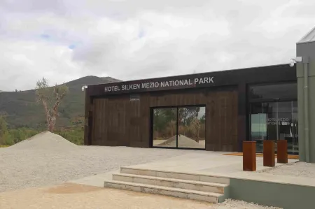 Silken Mezio National Park Отели в г. Аркуш-ди-Валдевеш